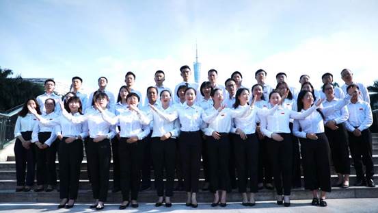 2.庆祝新中国成立70周年“我和我的祖国”合唱